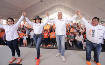 Fer Morales y Zeferino Hernández son recibidos por las y los ciudadanos de Huauchinango Fer Morales y Zeferino Hernández son recibidos por las y los ciudadanos de Huauchinango