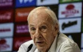 César Luis Menotti. El técnico argentino  falleció a los 85 años