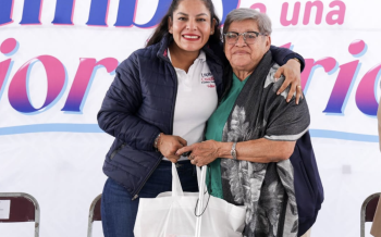 Fortalece Lupita Cuautle la nutrición familiar con 15 mil paquetes alimentarios entregados