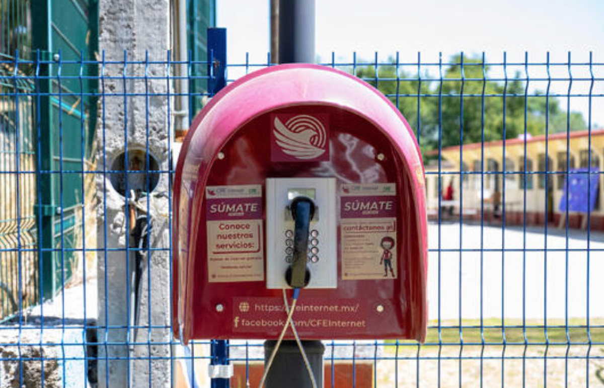 La CFE trae de regreso las cabinas telefónicas a México