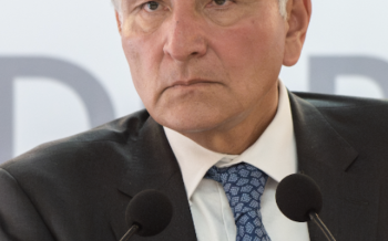 Adán Augusto deja la coordinación de senadores