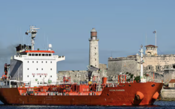 Donald Trump insiste en que México dejará de enviar petróleo a Cuba