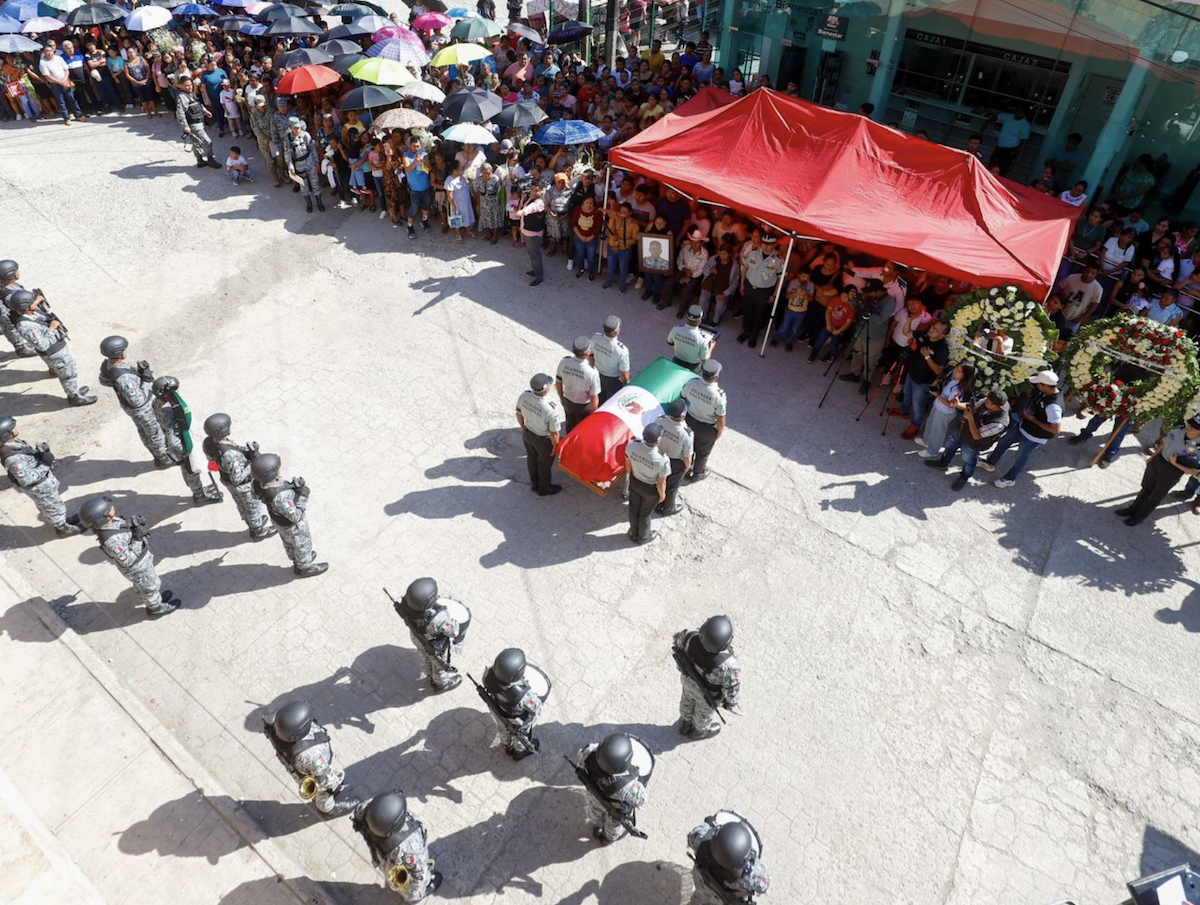 Guardia Nacional rinde honores póstumos a sargento poblano caído en Jalisco