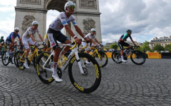 Isaac del Toro, primer mexicano en subir al podio final en el Tour de Francia
